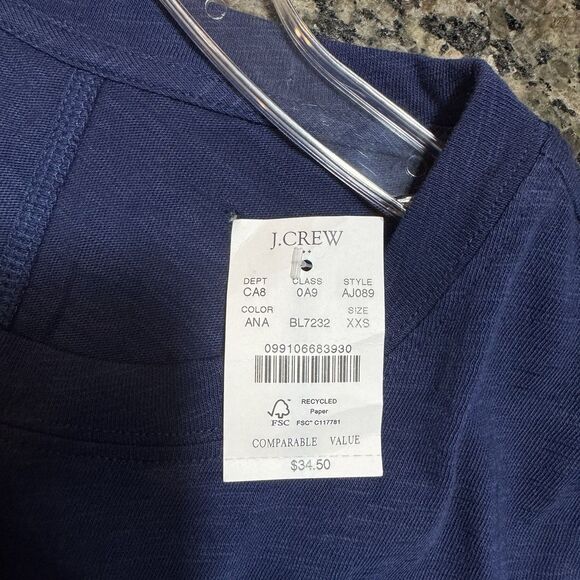 J. Crew Girlfriend Tee Blue Women’s Size XXS New Small Hole on Back Near Collar - Picture 6 of 8